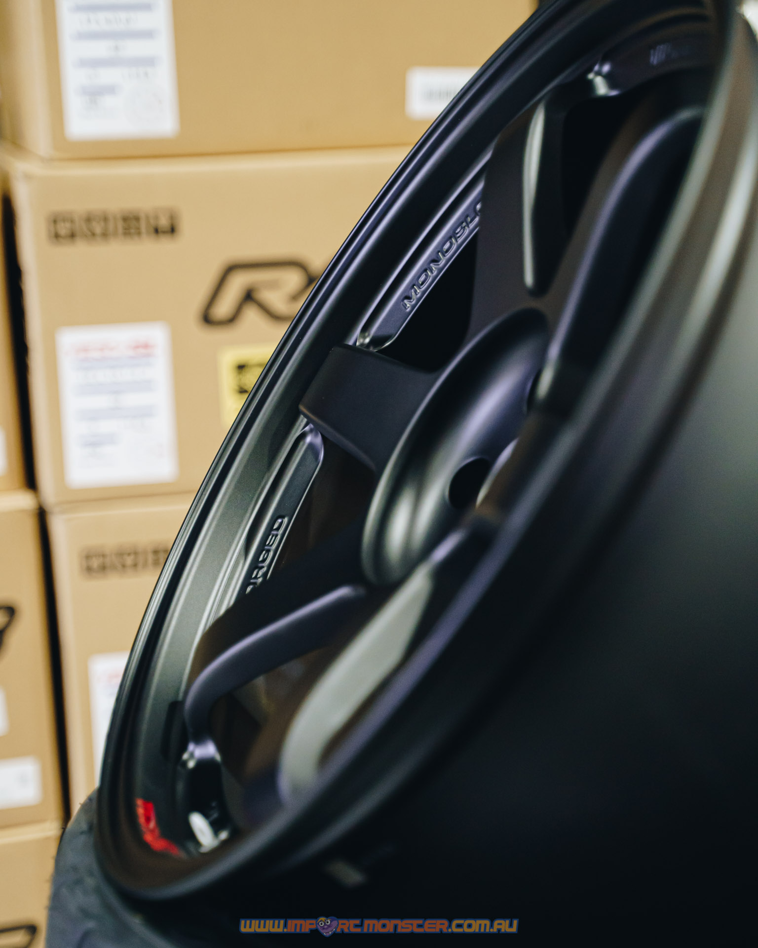 RAYS-VR-TE37SL-18x9.5-5x100-22-MB-00444845-4