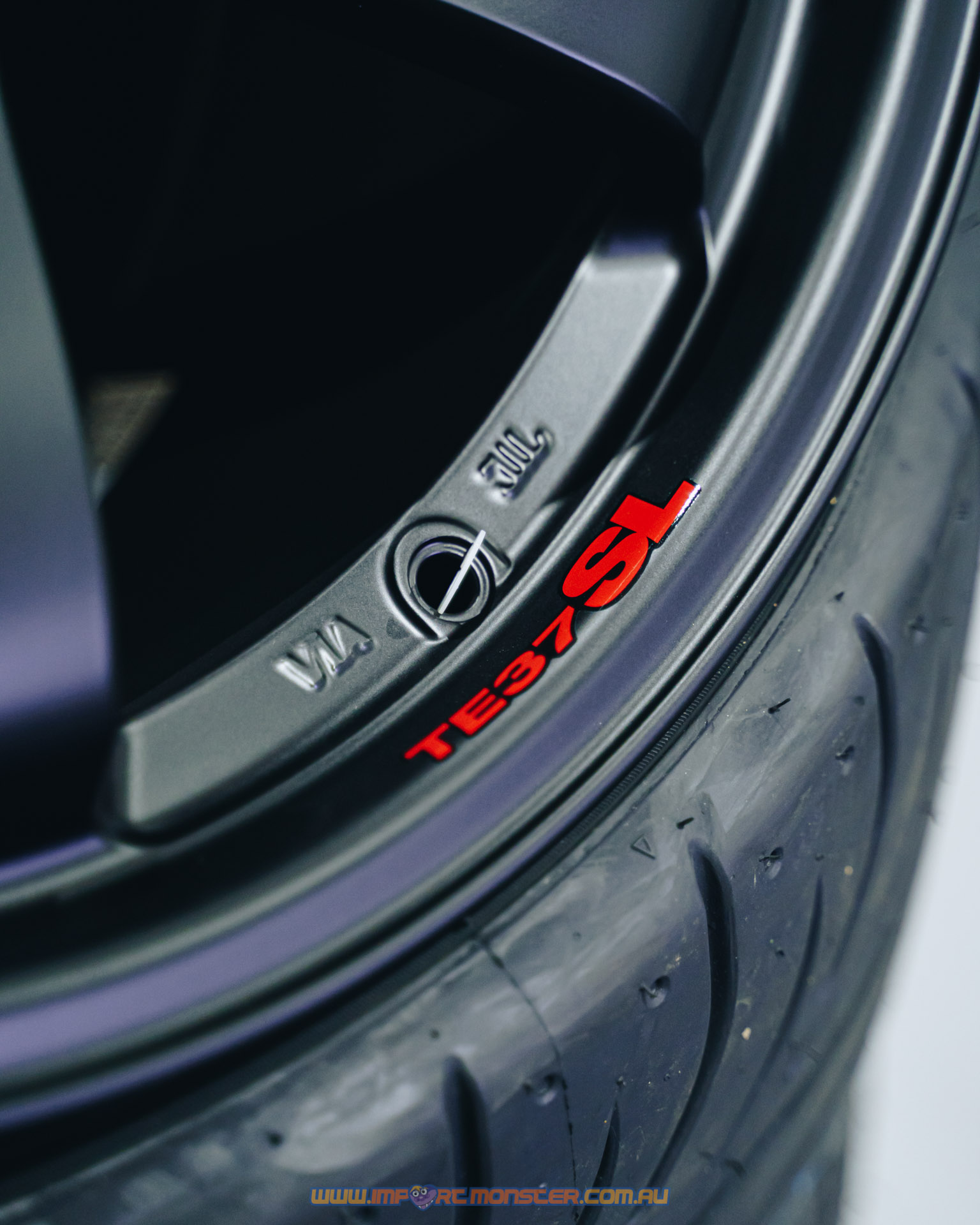 RAYS-VR-TE37SL-18x9.5-5x100-22-MB-00444845-9