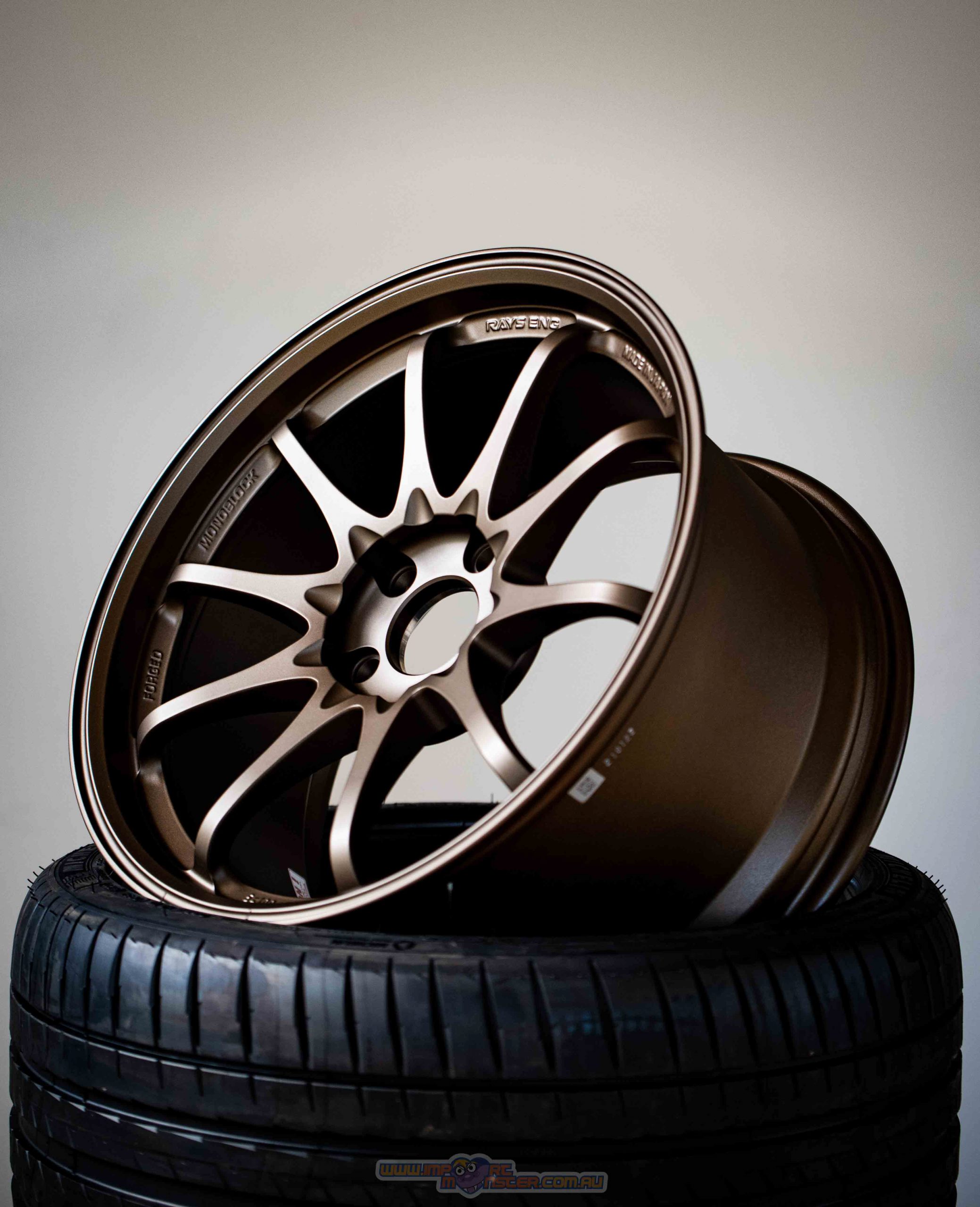 VolkRacing-CE28SL-18x9.5-5x114.3-38-BB-1