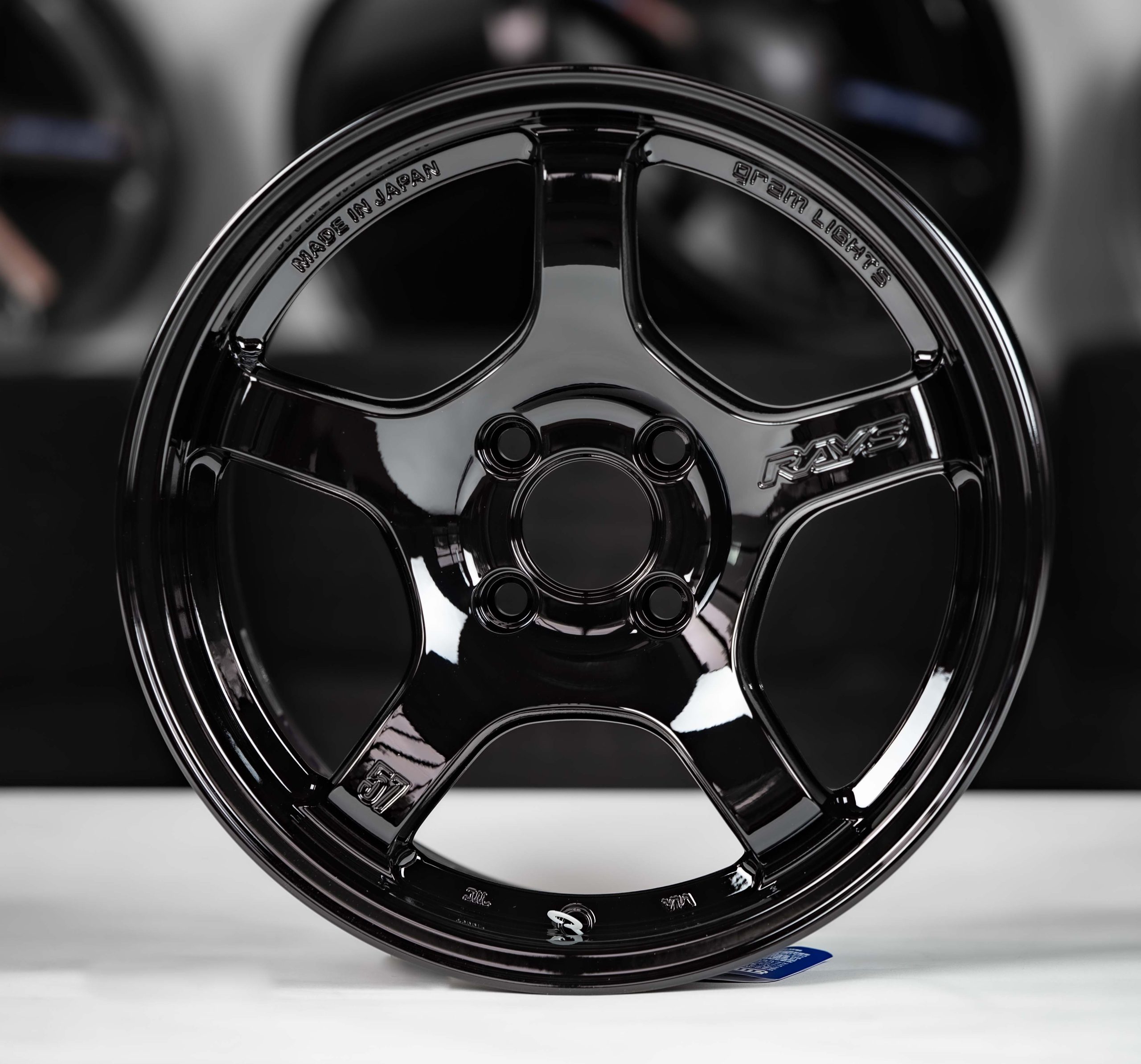 Gram Lights 57CR 15x8 +35 4x100 GX-1