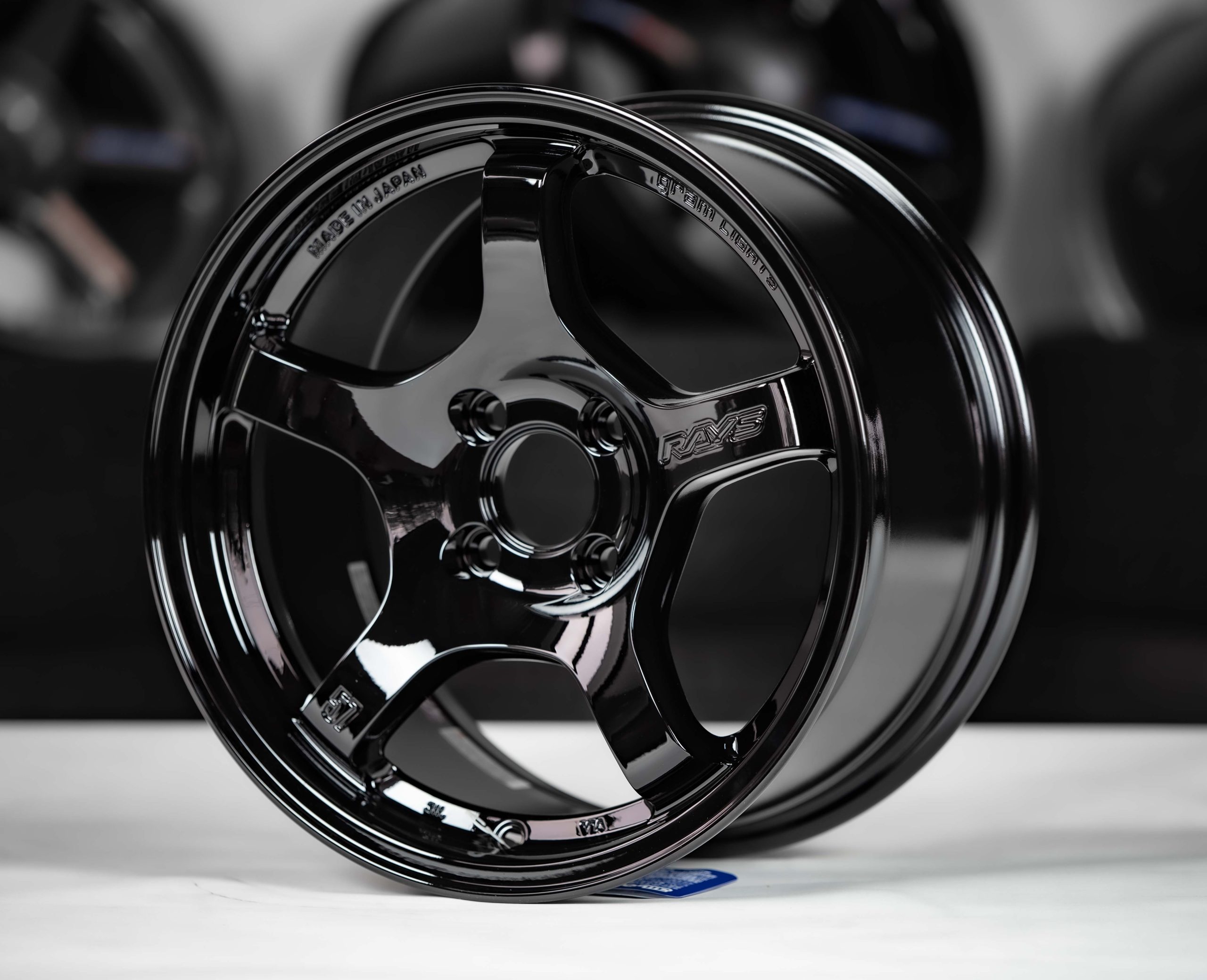 Gram Lights 57CR 15x8 +35 4x100 GX-2