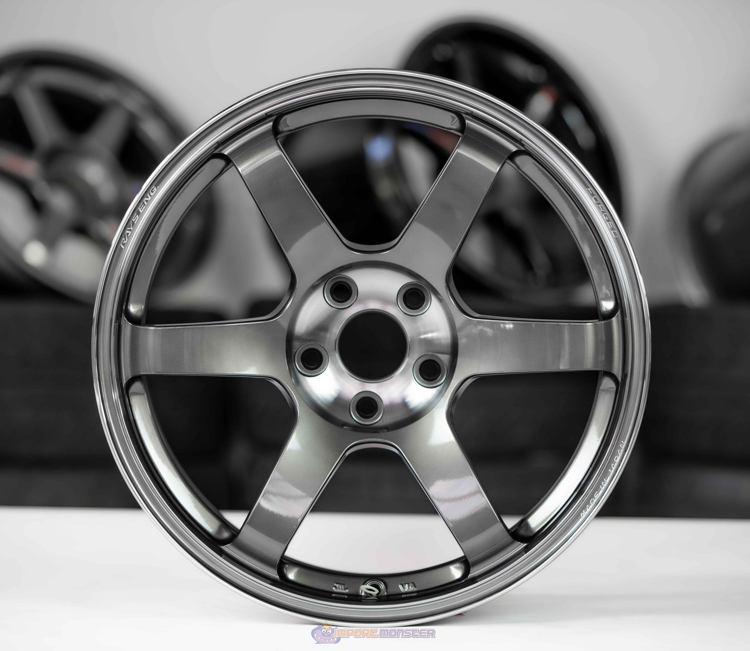 Volk Racing TE37SL SAGA 18x9.5 +35 5x114.3 Pressed Graphite (PG)-1