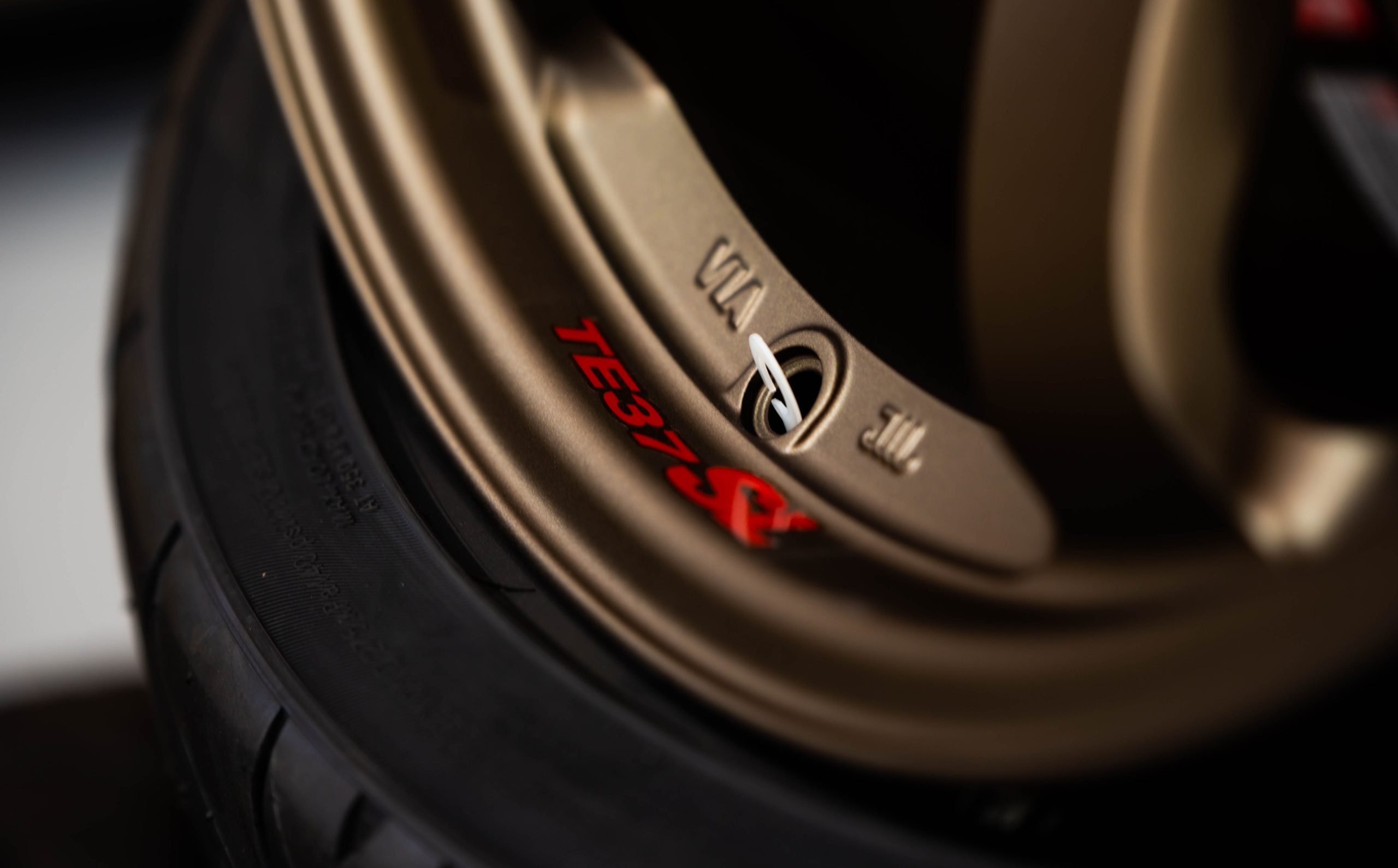 Volk Racing TE37SL 18x9.5 5x114.3 Blast Bronze (BB)-4