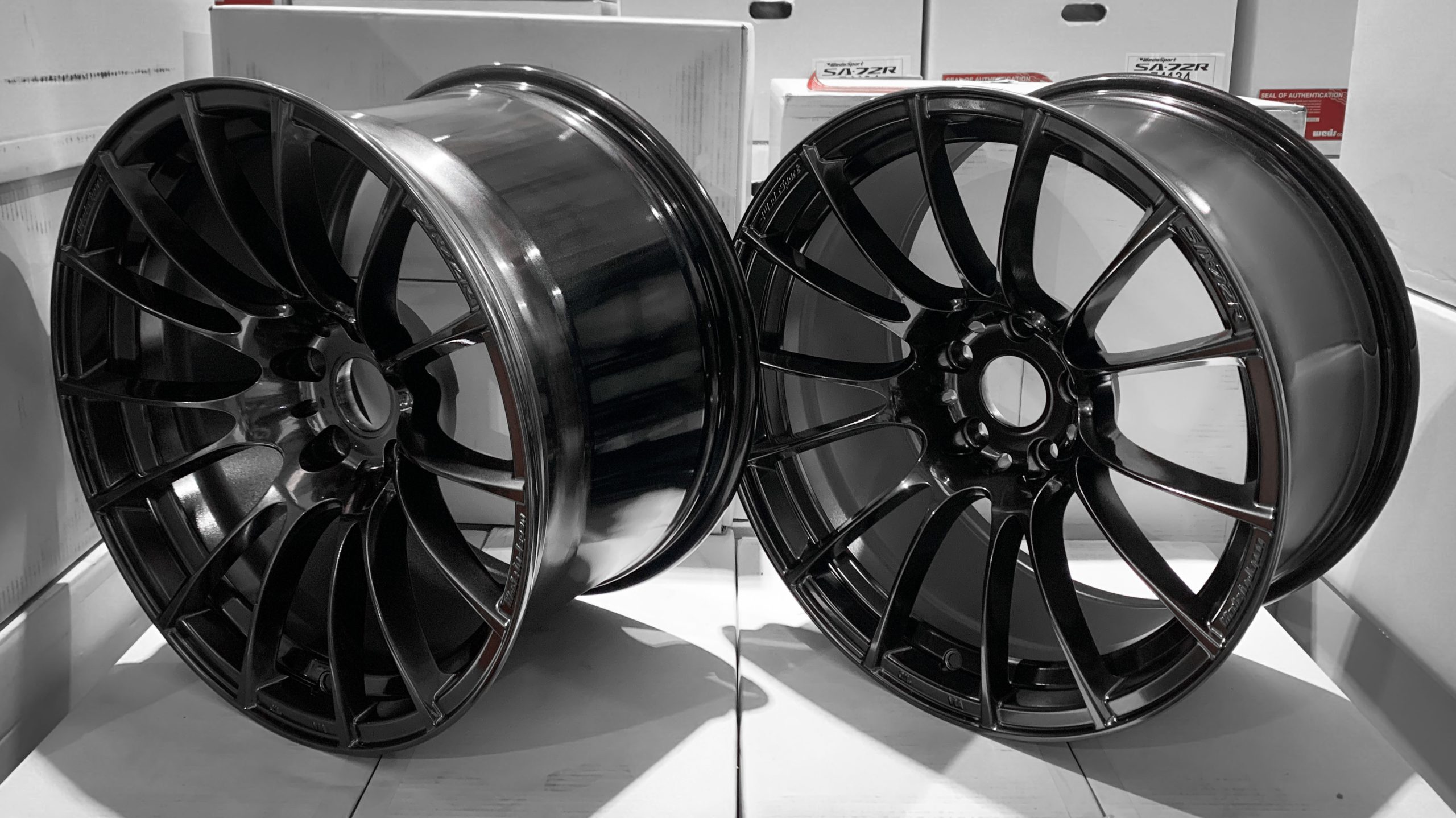 WedsSports SA-72R Staggered Set - 18x9.5 +12 and 18x10.5 +25 5x114.3 HBC-2