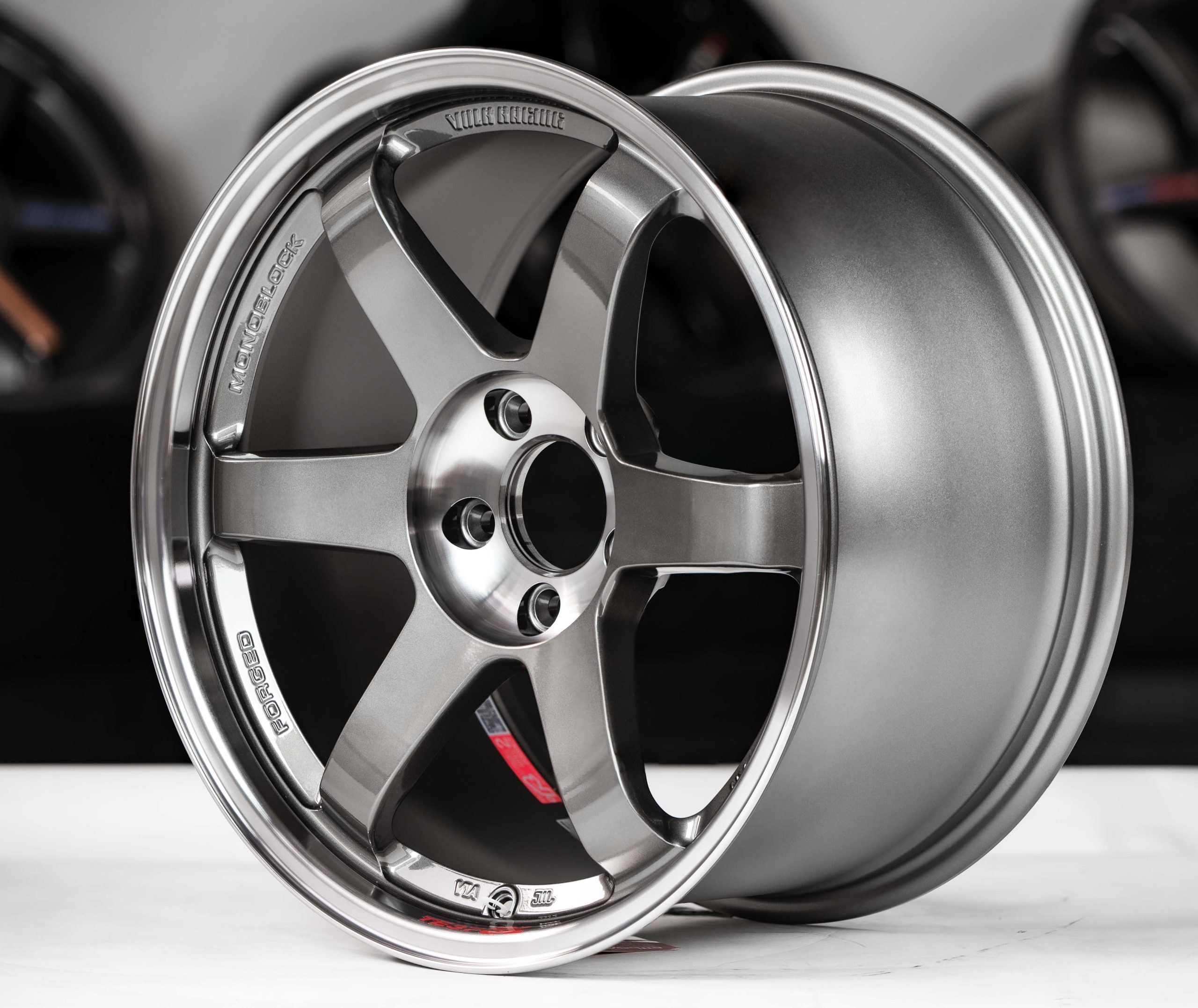 Volk Racing TE37SL 18x10 +40 5x114.3 Pressed Graphite (PG)-3