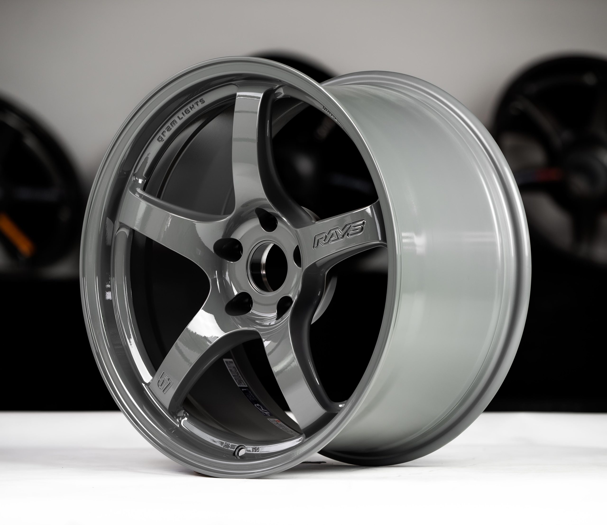 Gram Lights 57CR 18x9.5 +22 5x114.3 Glossy Grey (AG)-3