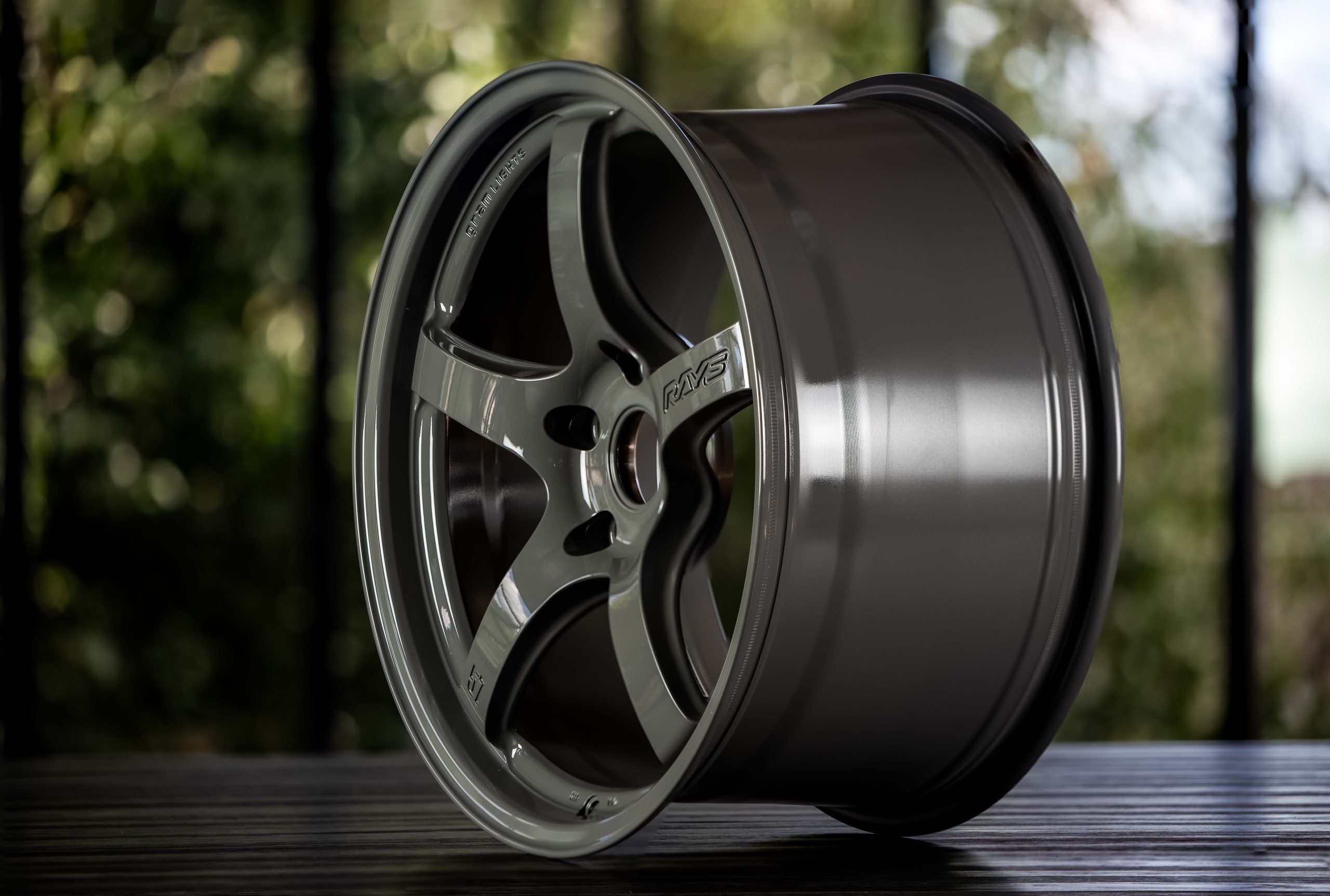 Gram Lights 57CR 18x9.5 +38 5x120 Arms Grey (AG)-3