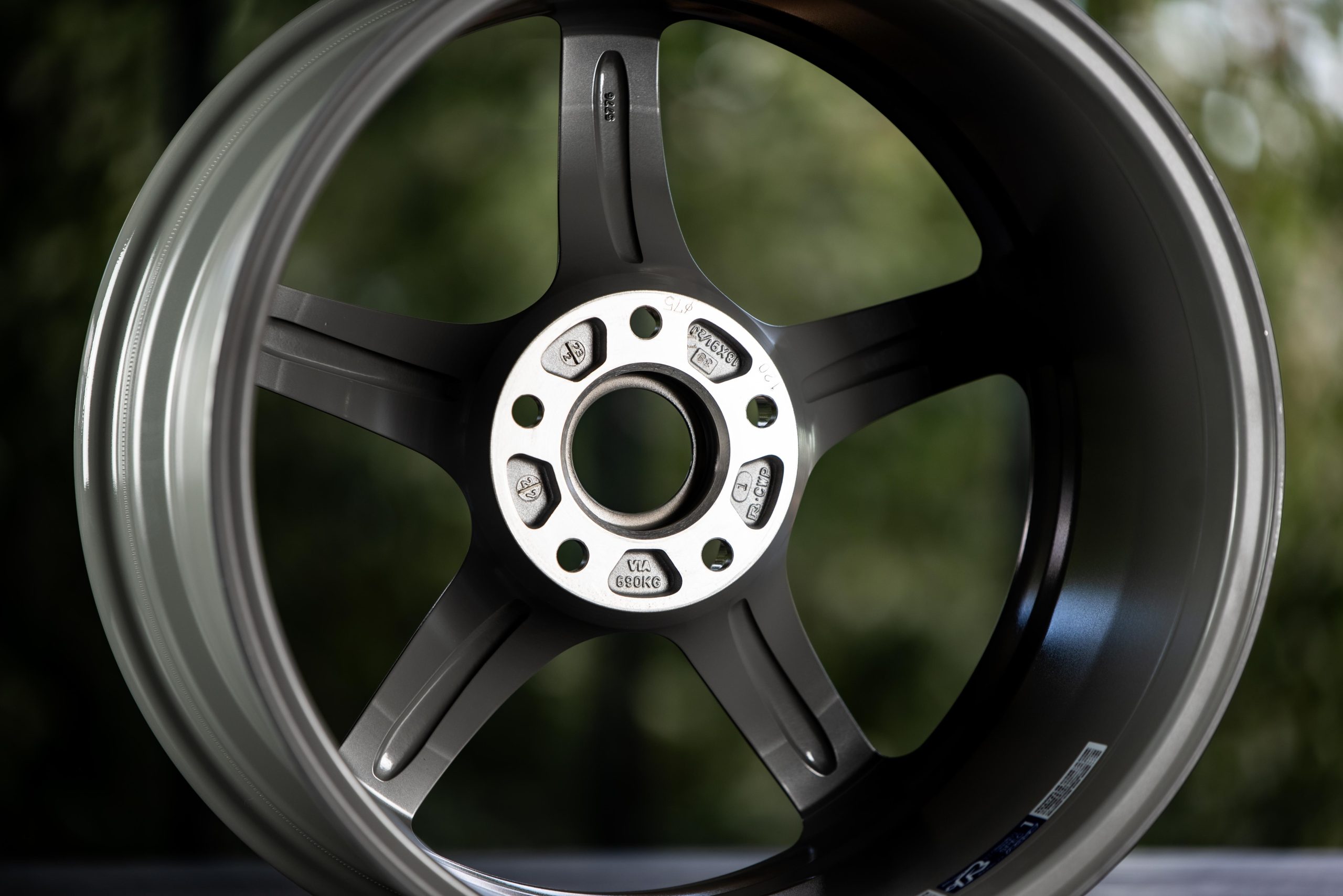 Gram Lights 57CR 18x9.5 +38 5x120 Arms Grey (AG)-6