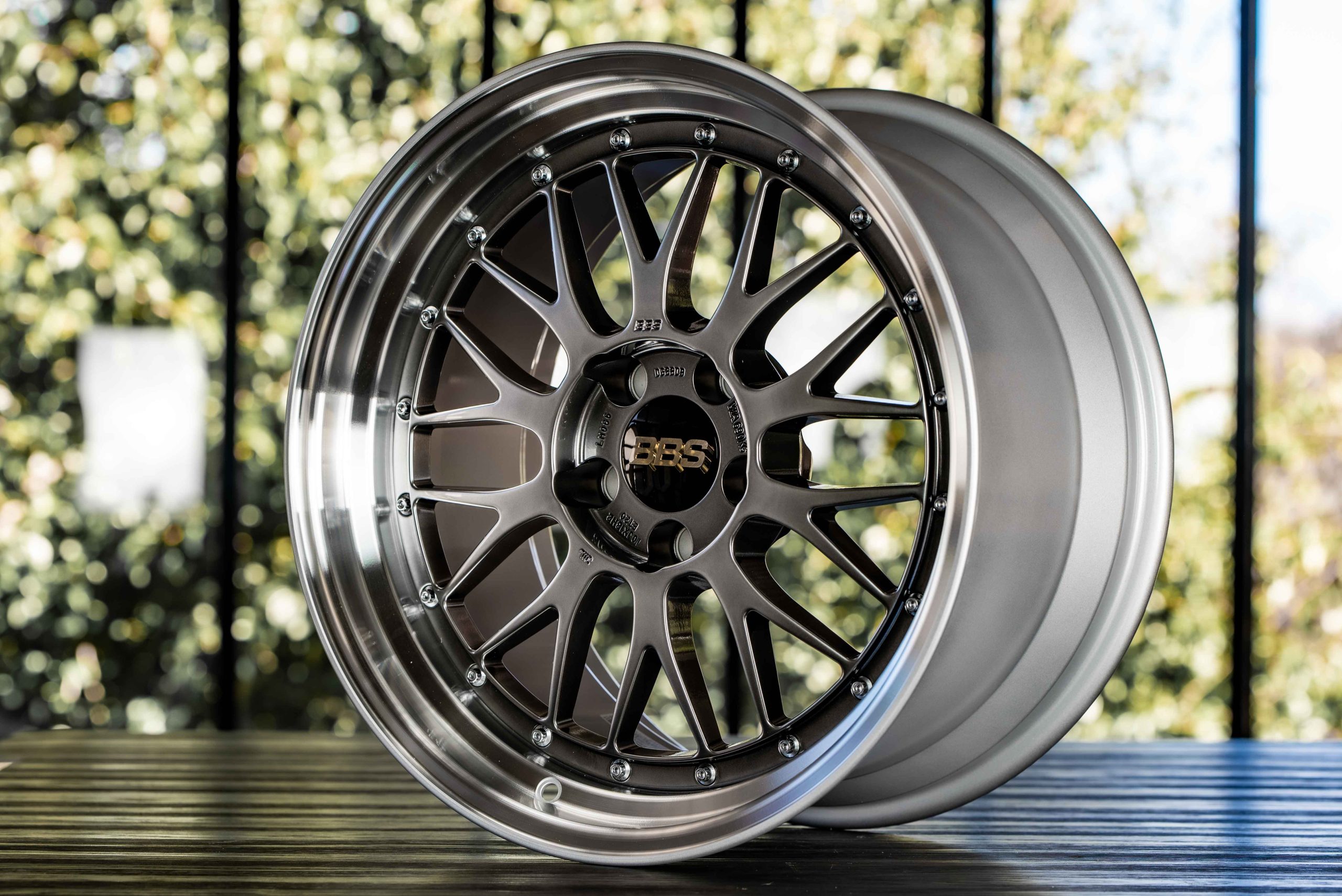 LM086 Diamond Black 18x10 +20 5x114.3-2