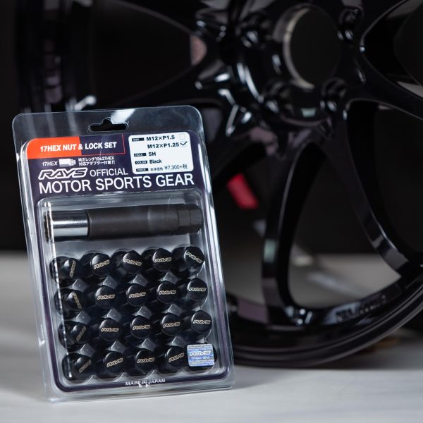 CE28SL with RAYS nuts and hubrings-1