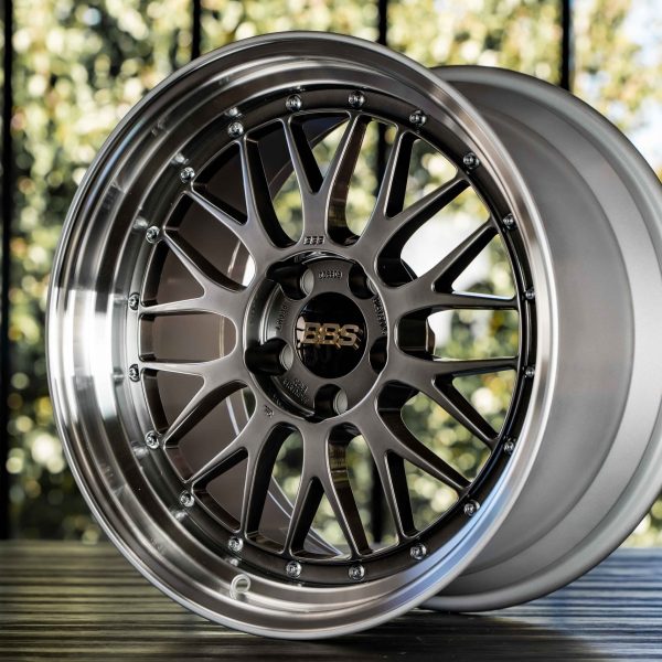 LM086 Diamond Black 18x10 +20 5x114.3-2